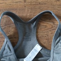 Nike New Np Classic Bra - страхотно спортно бюстие КАТО НОВО, снимка 9 - Корсети, бюстиета, топове - 38177088