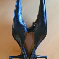Елегантни дамски чехли Fado с тънък умерено висок ток и метален орнамент , снимка 13 - Дамски елегантни обувки - 44028299
