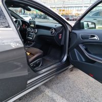 Mercedes Benz A180 AMG, купена 2017-та в Австрия чисто нова от мен, снимка 6 - Автомобили и джипове - 43912575