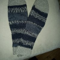 Ръчно плетени детски чорапи 75% вълна, снимка 2 - Чорапи - 38656906