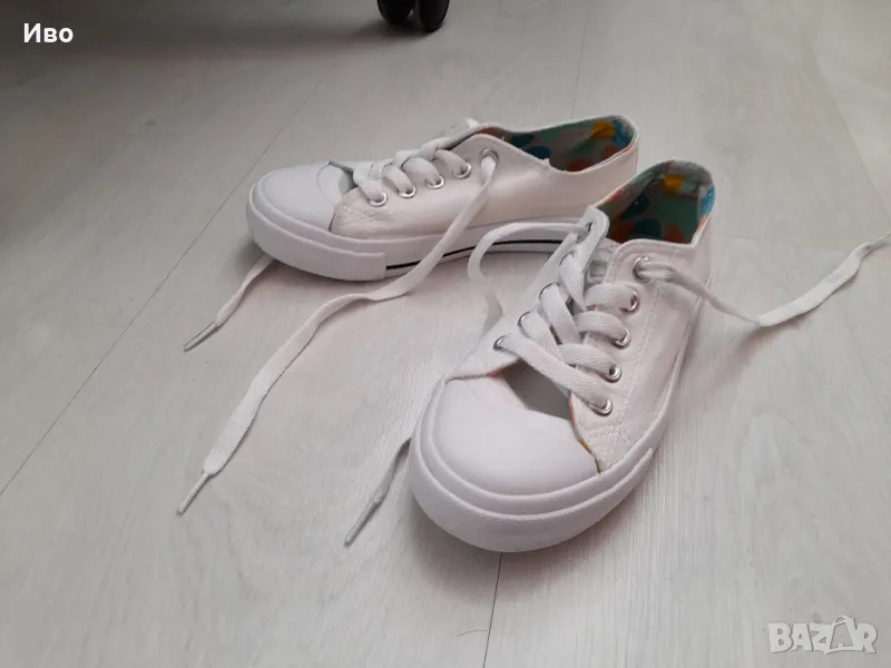 Бели детски кецове 30 номер. Промоция! Спешно и изгодно!, снимка 1