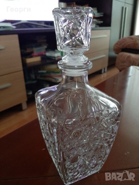 Стъклена гарафа за уиски,ракия ,коняк в Сервизи в гр. Кърджали ...