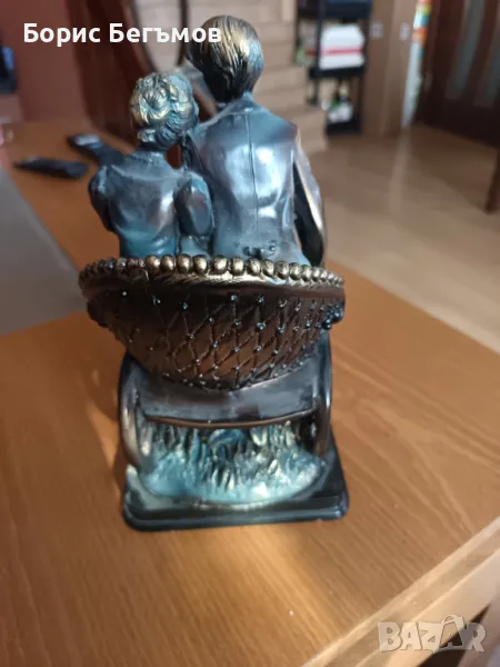 Статуетка кон с каляска, снимка 1