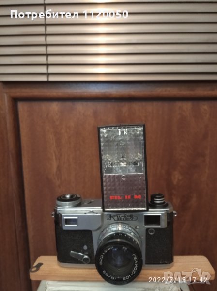 Продавам Фотоапарат Киев СССР.Заедно със светкавица., снимка 1