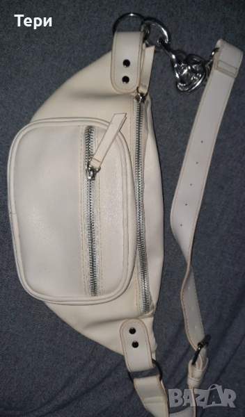 Bershka бяла чанта, снимка 1