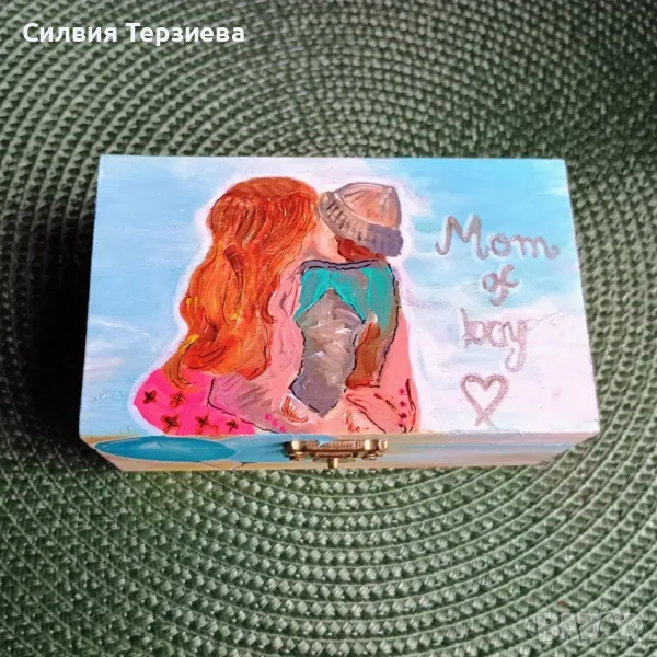 Ръчно изработена дървена кутия Mom of boy + бижу Мама, снимка 1