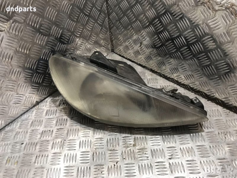 Десен фар за Peugeot 206, 1999г., снимка 1