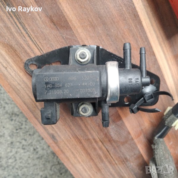 Селеноид,датчик гориво и турбо селеноид Volvo V70, снимка 1