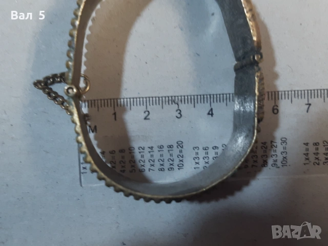 Стар накит възрожденски тип - бронзова гривна . Носия, снимка 7 - Антикварни и старинни предмети - 53075678