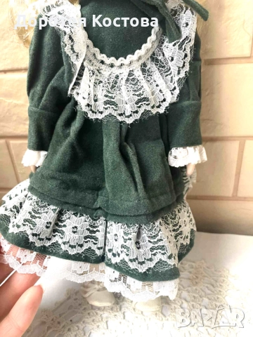 Красива порцеланова кукла от Англия , снимка 3 - Антикварни и старинни предмети - 52345591