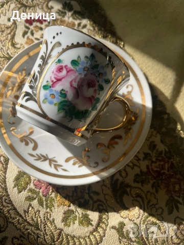 Не знам нищо за произхода им, но знам, че са изцяло ръчно декорирани и са мниго красиви , снимка 2 - Чаши - 53215191