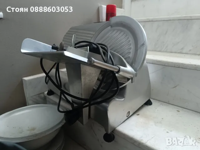 Професионална италианска Машина за рязане на колбаси , снимка 2 - Кафемашини - 48824210