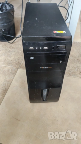 Продавам настолен компютър 