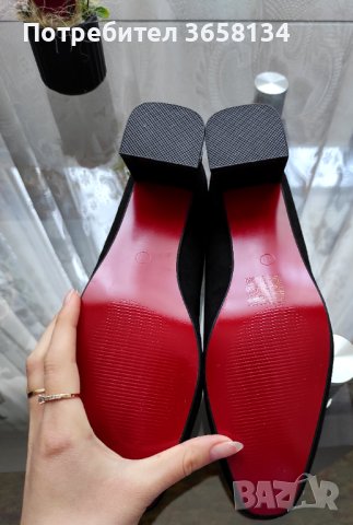 Нови черни дамски обувки с нисък ток от набук, снимка 4 - Дамски обувки на ток - 43593230