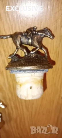 Колекционерски тапи от уиски Blanton's / конни надбягвания/, снимка 4 - Колекции - 49698480