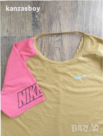 Nike - страхотна дамска тениска, снимка 4 - Тениски - 33634441