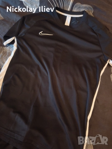 Спортен екип на Nike , снимка 2 - Спортни дрехи, екипи - 52215103