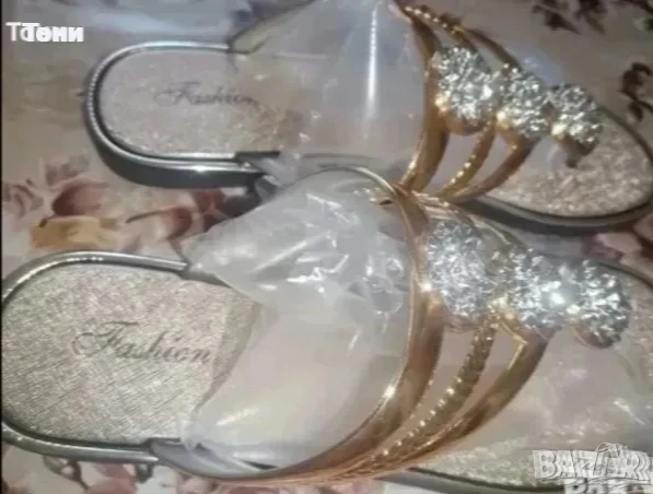 Златисти Дамски Сандали с Релефни Цветя Нови 40, снимка 4 - Сандали - 50778283