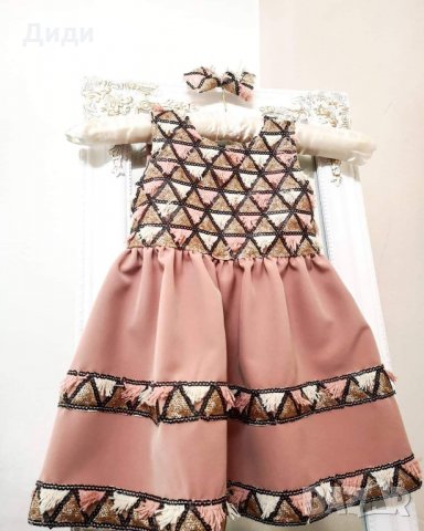 Детска официална рокля, елегантна, с паети, снимка 1 - Детски рокли и поли - 27140799