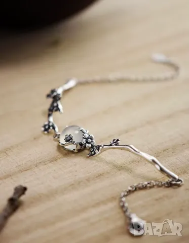 Сребърна гривна с опал лунен камък, снимка 4 - Гривни - 48705348