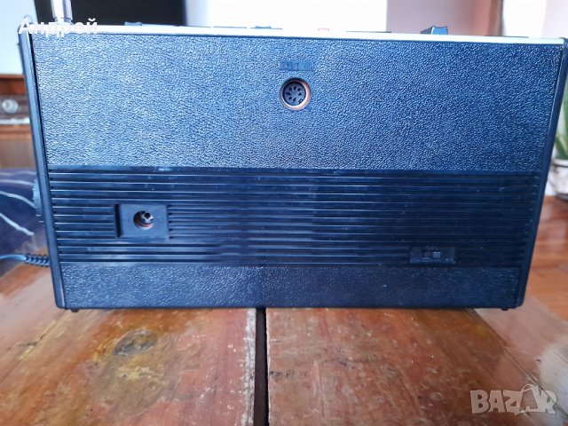 Стар радиокасетофон Grundig,Unitra, снимка 5 - Антикварни и старинни предмети - 43989499