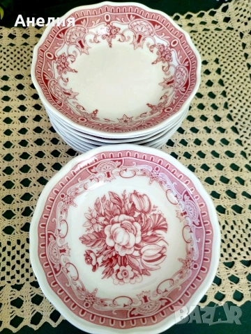 Hutschenreuther Bavaria декор Мария Терезия , снимка 17 - Чаши - 53170047