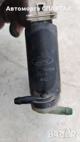 FORD FOCUS 2001 ПОМПА НА ПРЕДНОТО СТЪКЛО ДВИГАТЕЛ 93B17K624BA MTL12653