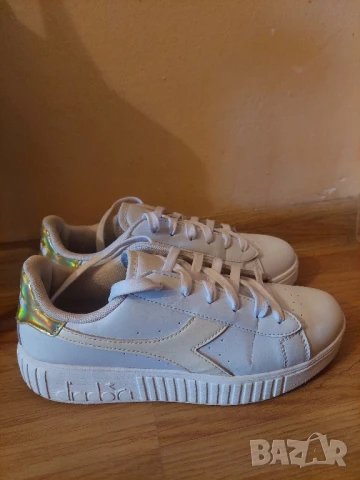 Бели маратонки Diadorа, снимка 5 - Маратонки - 50568573