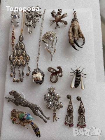 Лот от 3 брошки,златна 18 к. брошка с черни опали,и две с диаманти, снимка 18 - Други - 52085157