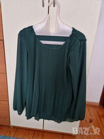 Красива зелена блузка, снимка 3 - Блузи с дълъг ръкав и пуловери - 36483775