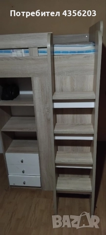 двуетажно легло