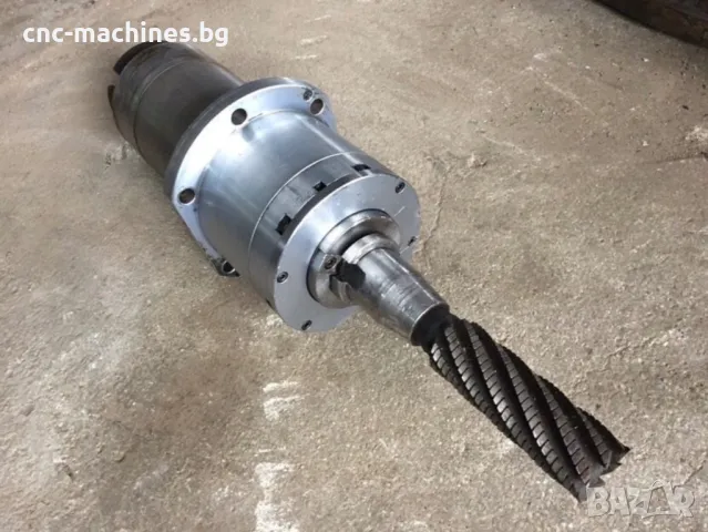 Шпиндел от МС 32 обработващ център fanuc цпу