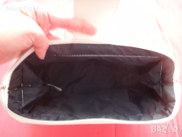 Нов тоалетен козметичен несесер Dove, снимка 10 - Чанти - 52639324