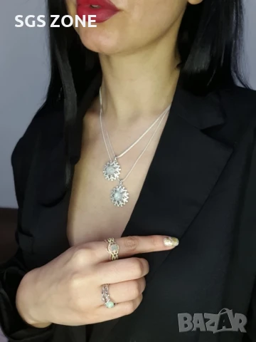 сребърна висулка с лунен камък