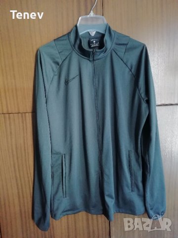 Nike оригинално ново дамско горнище 