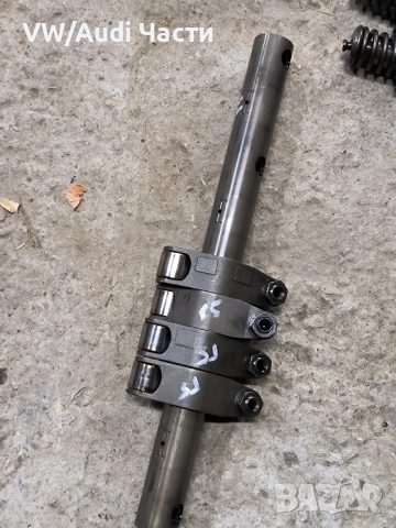 Вал дюзи за Голф 5 Ауди А3 Пасат 2.0тди VW Golf 5 Audi A3 8P Passat Touran 2.0TDI BKD 03G109527A