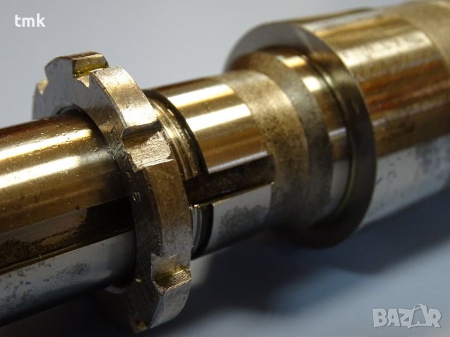 Вертикален шпиндел за фреза L-315 стандарт ISO 40, снимка 8 - Резервни части за машини - 39040506