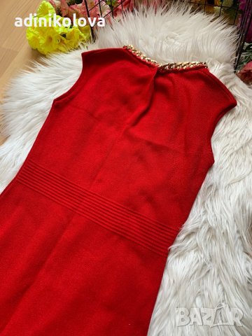 Червена рокля с верижка, снимка 2 - Рокли - 36757385