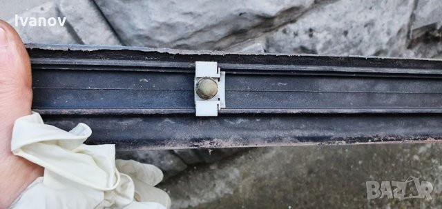 Лява лайсна за лява врата бмв е36 м3 bmw e36 купе M3 door trim  badge 2251379, снимка 4 - Части - 32440010