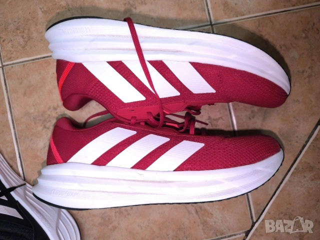 Адидас номер 46 червени и черни, снимка 4 - Маратонки - 52040240