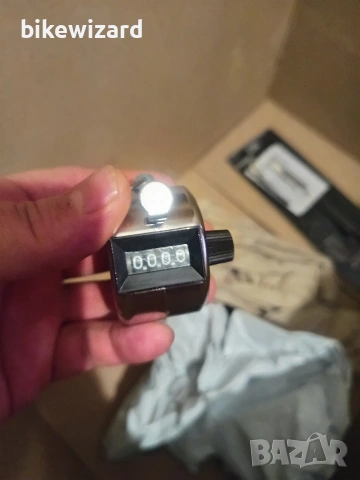 Ръчен брояч с метален кликер за броене – 4-цифрен механичен клик брояч НОВО, снимка 2 - Други инструменти - 53162766