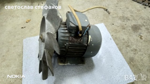 Продавам 2 броя вентилатори, снимка 2 - Други машини и части - 27955024