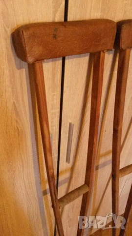 Две дървени патерици за подмишница, снимка 5 - Патерици - 53529608