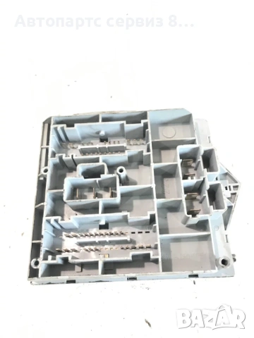 Кутия с предпазители за Alfa Romeo 147 2004 1.9 JTD – Оригинална (46558760), снимка 2 - Части - 53034227