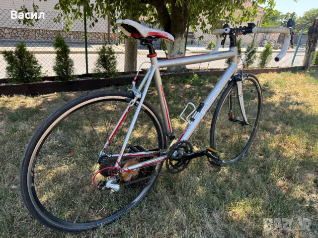Шосеен велосипед Felt, снимка 3 - Велосипеди - 51054794