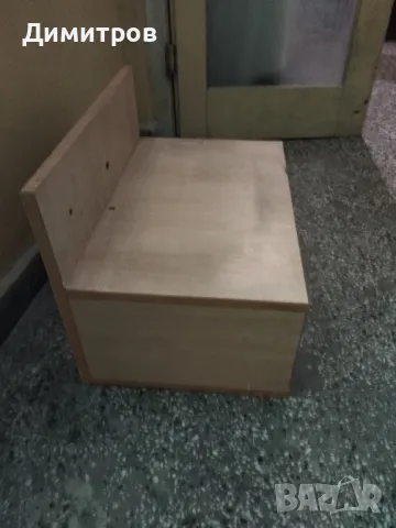 Две етажерки, снимка 2 - Етажерки - 50238199