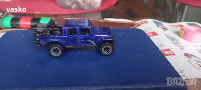 HOTWHEELS-JEEP GLADIATOR, снимка 4 - Колекции - 38657186