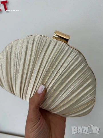 Дамски клъч, снимка 2 - Чанти - 52836954