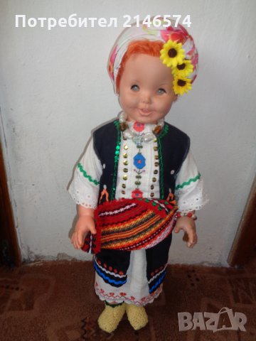 Продавам Детска кукла в народна носия, снимка 2 - Ръчно изработени сувенири - 27105825