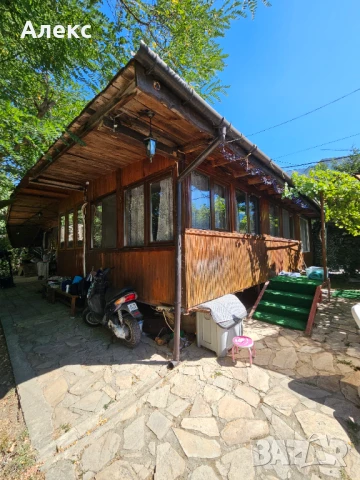 Къща под наем, 2 спални, 2 тоалетни, двор, снимка 1